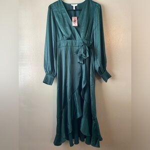 Sofia by Sofia Vergara Green Wrap Dress with Bishop Sleeves